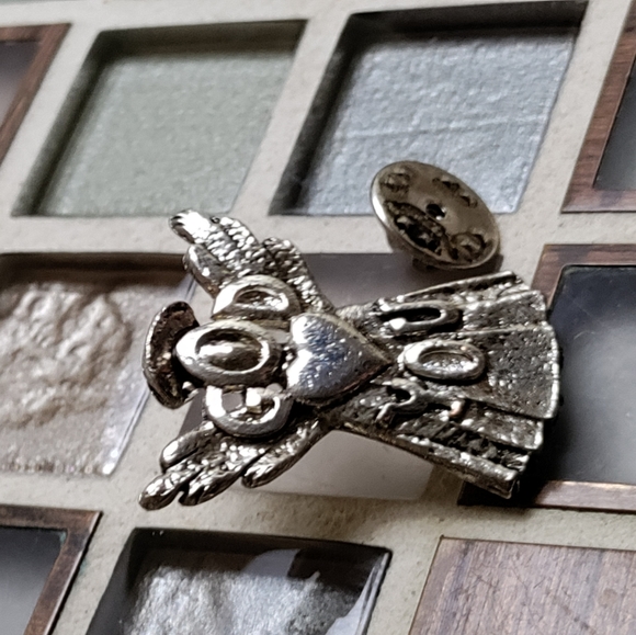 "God ❤️ You" Angel Lapel pin-vtg - Picture 5 of 5